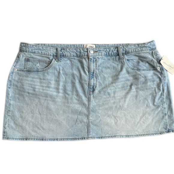 NEW Universal Thread size 26 denim jeans mini skirt light distressed wash faded - Picture 2 of 10